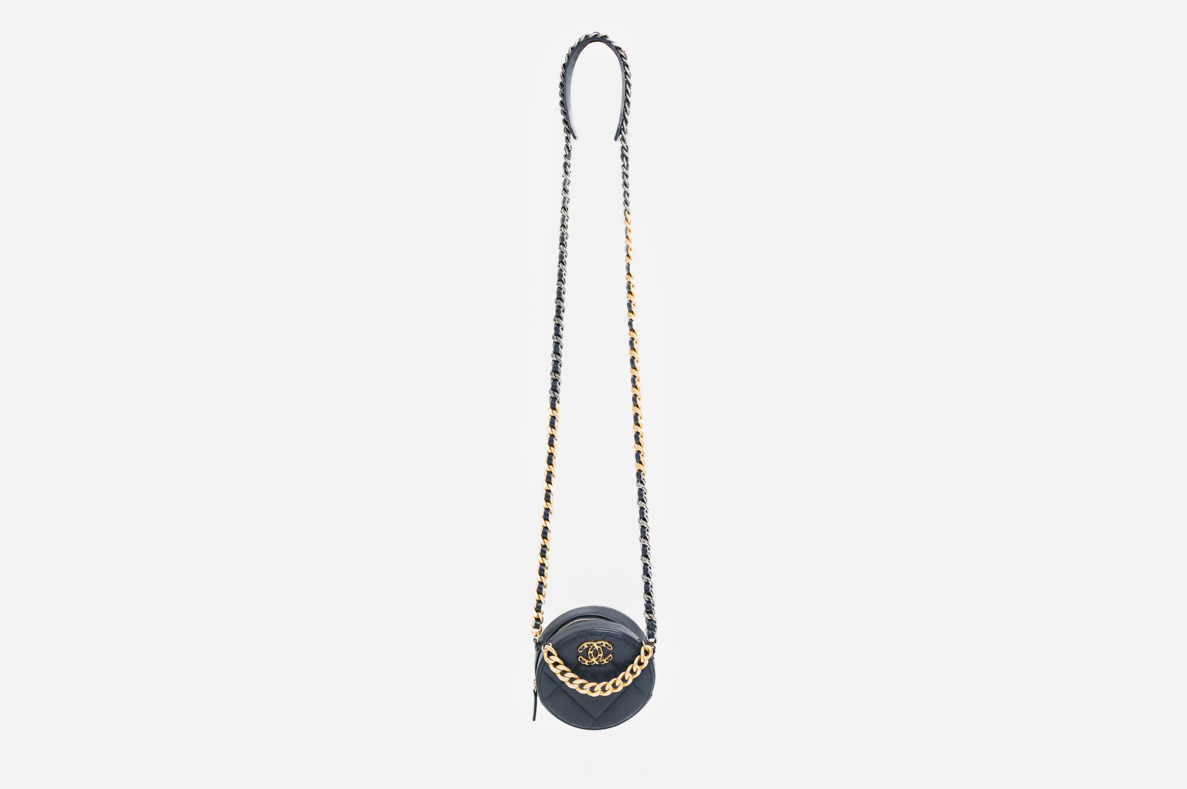 Chanel 19 Navy Round Clutch on Chain – Open Space