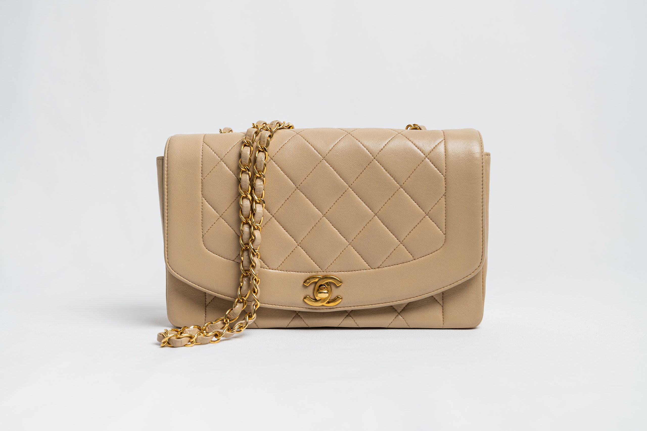 Chanel Vintage Diana Cream Flap Bag, Medium – Open Space