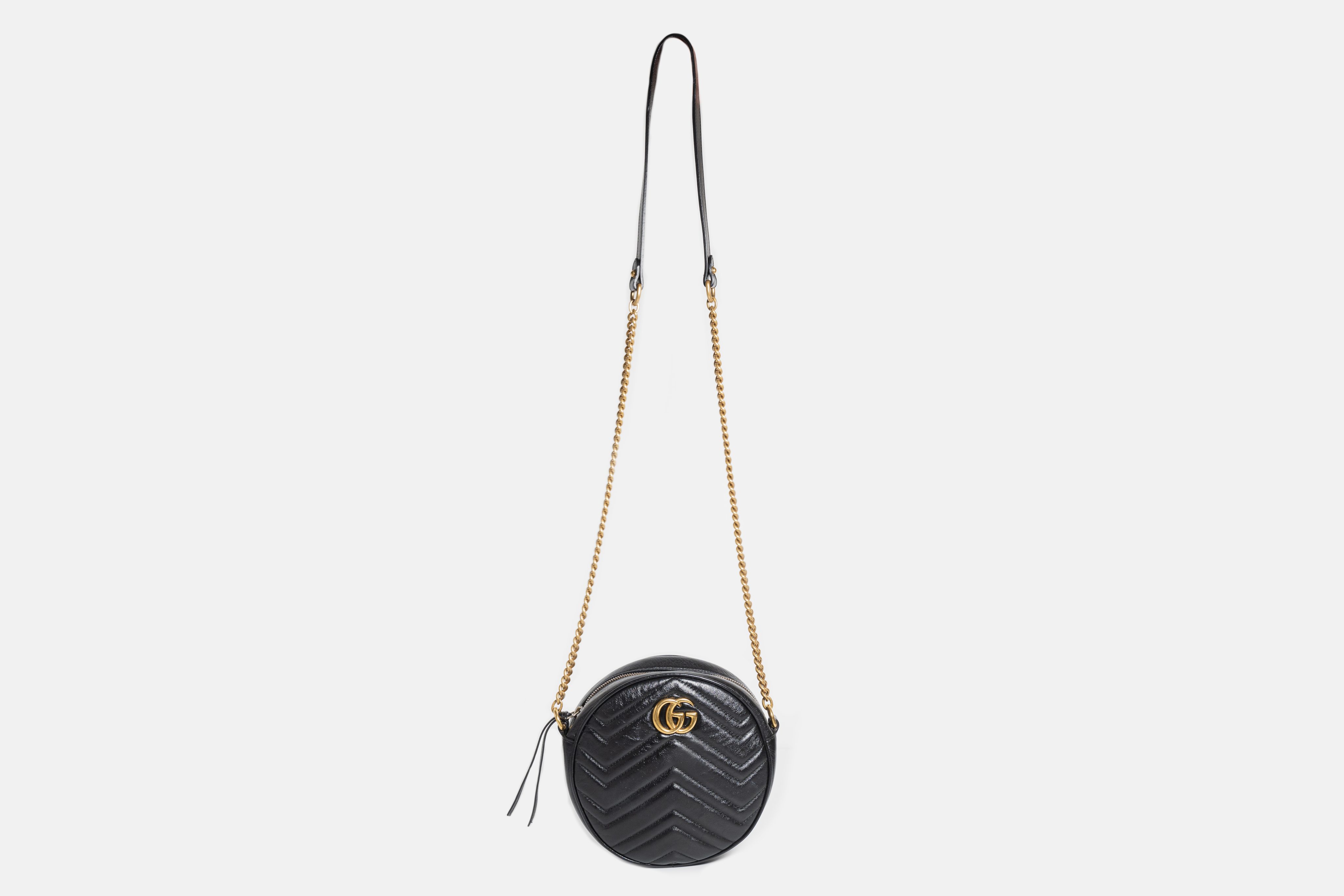 Gg marmont mini sale round chevron crossbody bag